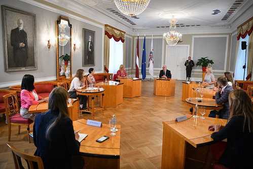 22.07.2020. Valsts prezidents Egils Levits tiekas ar Saeimas deputāti Inesi Ikstenu par bērnu un ģimenes politikas jautājumiem
