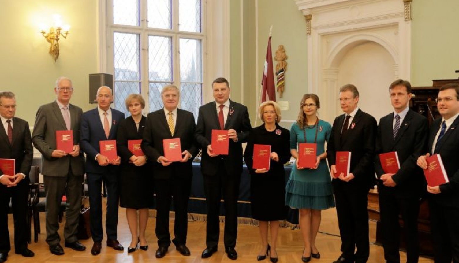 Valsts prezidents piedalās grāmatas “Nepārtrauktības doktrīna Latvijas vēstures kontekstā” atvēršanā