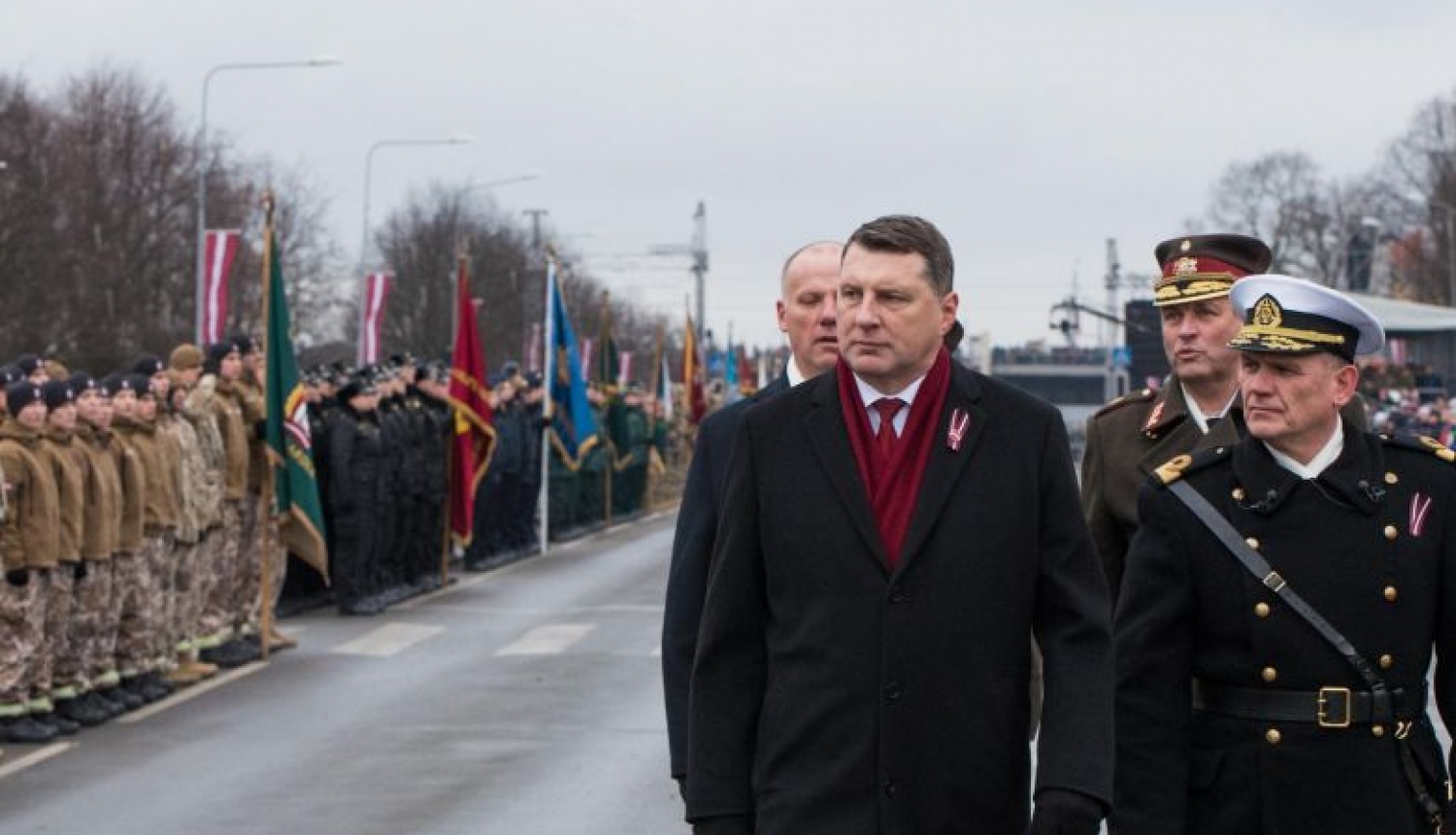 Valsts prezidenta uzruna Nacionālo bruņoto spēku militāro vienību parādē Latvijas Republikas proklamēšanas 99. gadadienā