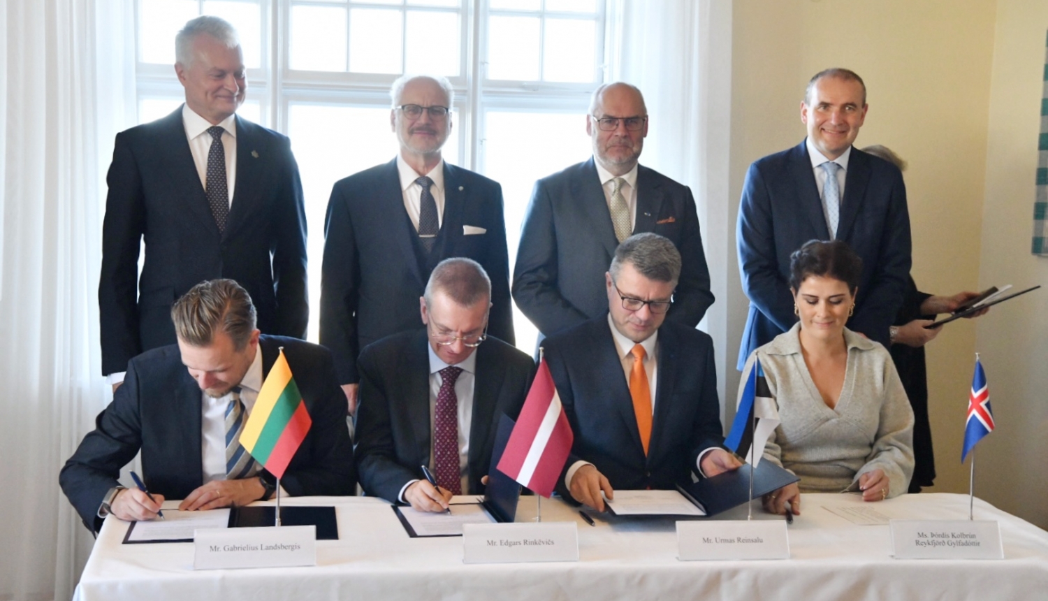 26. augustā Latvijas, Lietuvas, Igaunijas un Islandes prezidentu klātbūtnē Baltijas valstu un Islandes ārlietu ministri parakstīja deklarāciju