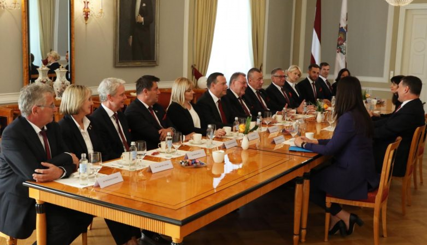 Valsts prezidents Rīgas pilī tiekas ar Starptautiskās kamaniņu sporta federācijas pārstāvjiem